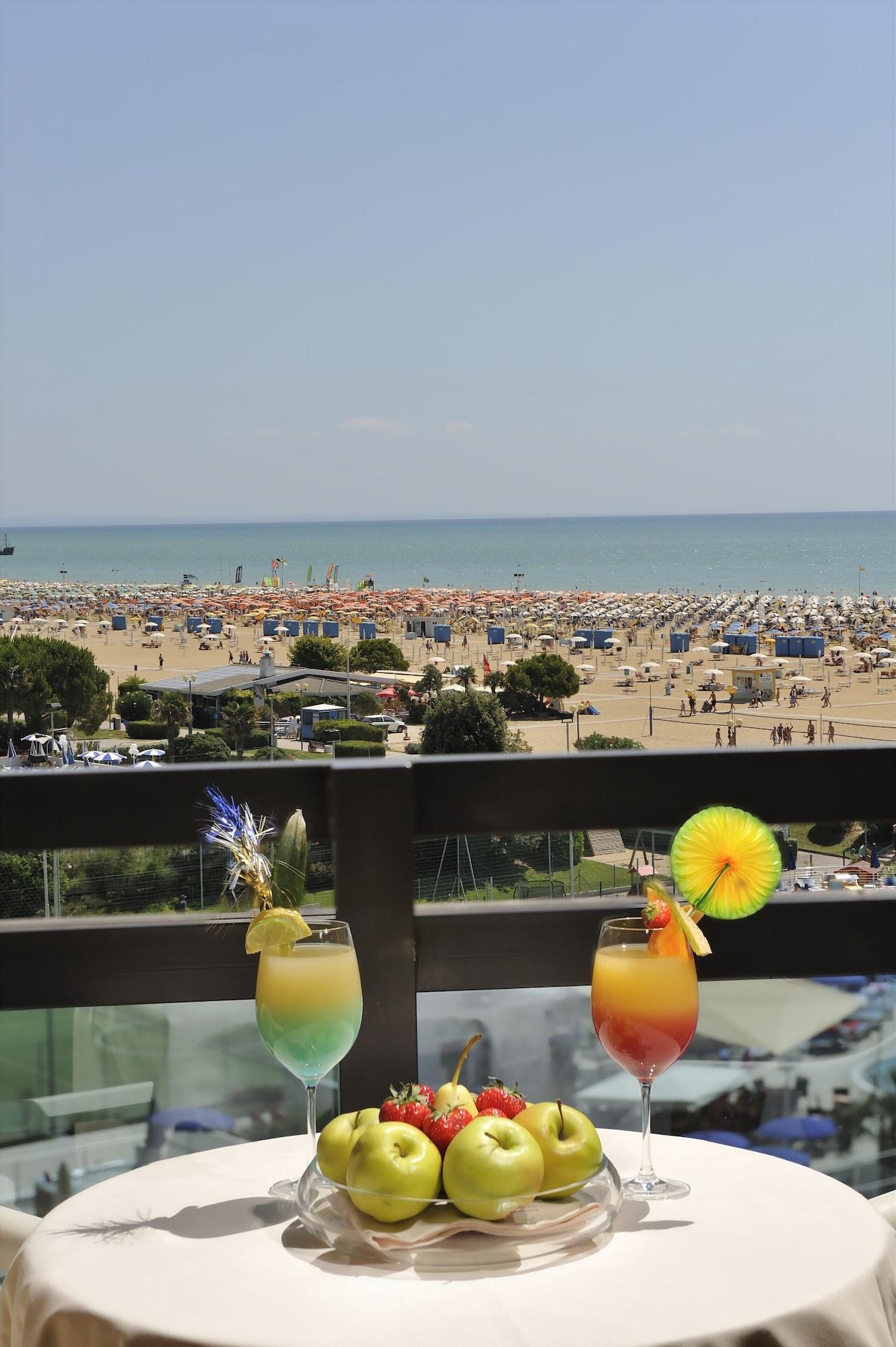 Hotel Palace Bibione Eksteriør billede