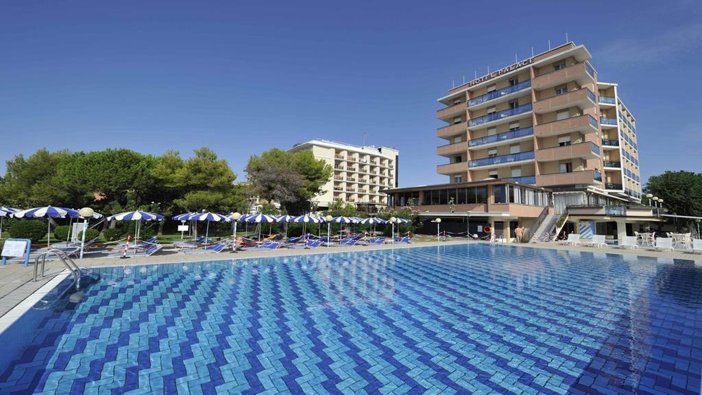 Hotel Palace Bibione Eksteriør billede