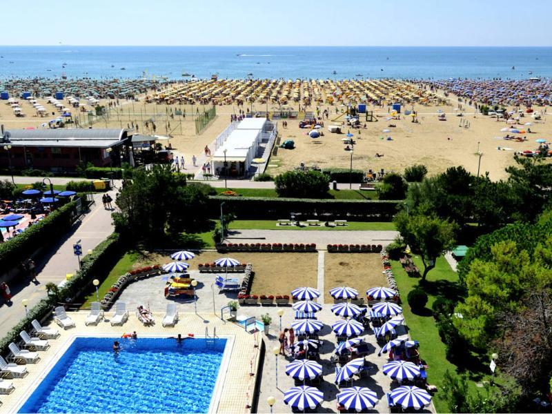 Hotel Palace Bibione Eksteriør billede