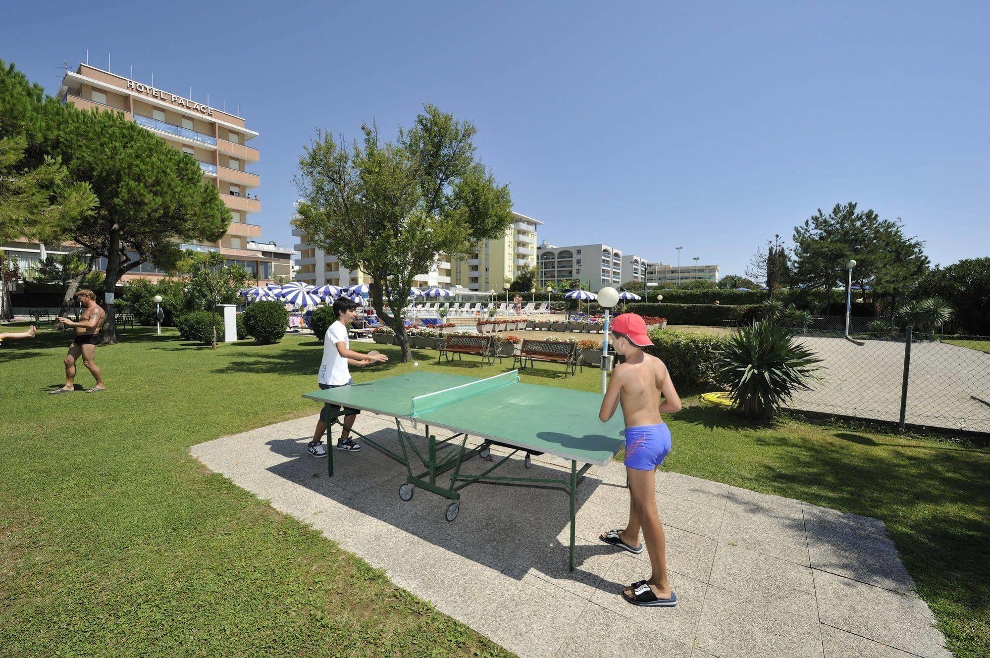 Hotel Palace Bibione Eksteriør billede